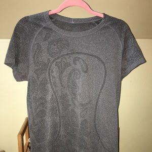 Lululemon SS top
